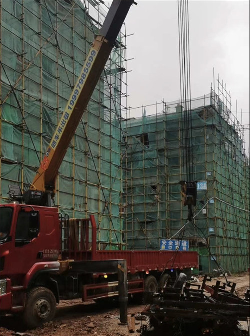 麦积区“慢工细活”—— 吊车的 “微动控制” 技术